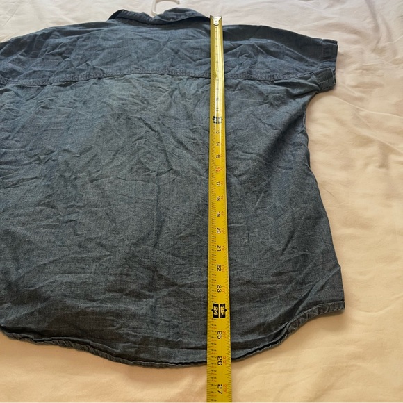 Marine Layer Women's Short Sleeve Button Down Chambray Top Size Small - Picture 7 of 7